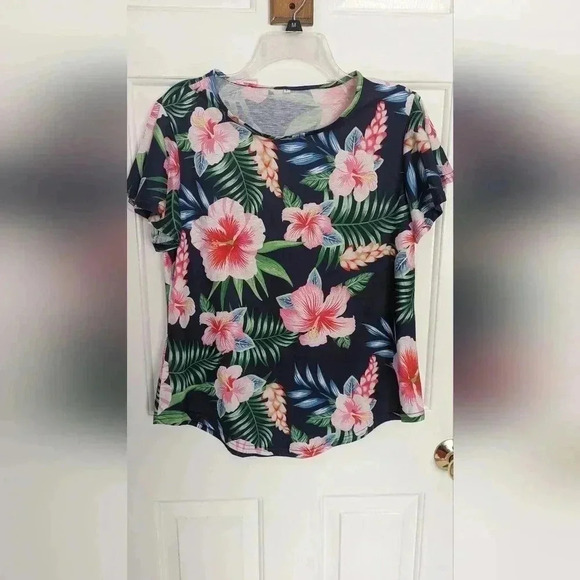 Ruffle Short Sleeve Round Neck Tunic Flutter Sleeve Women's Shirt Size Large EUC - Picture 1 of 7